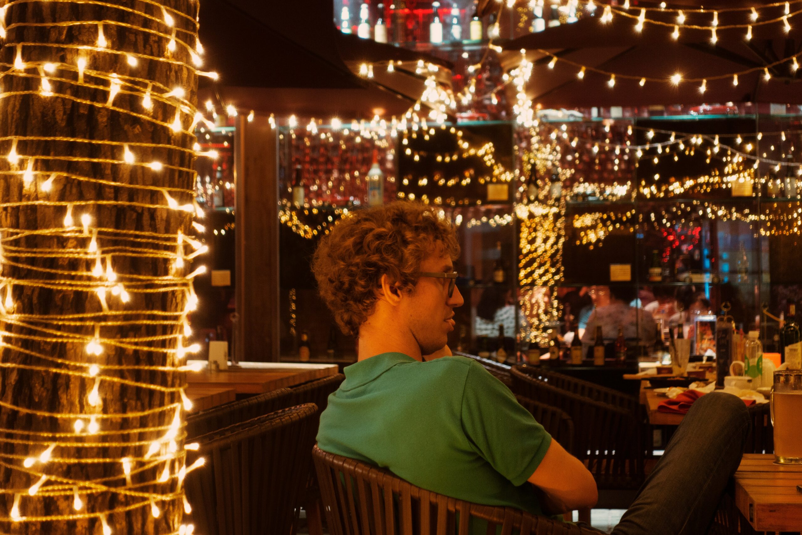 மனைவி என்பது பண்பாகு பெயர்